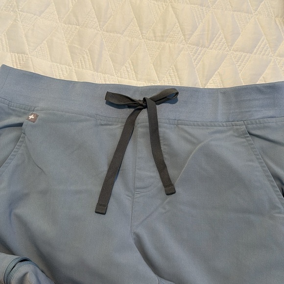 FIGS-Scrub Set Dusty Blue (Limited Edition) Medium - Picture 5 of 7